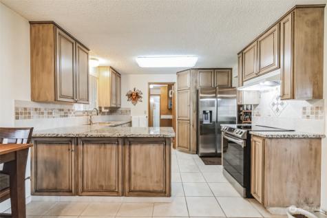 2515 176th Street E Tacoma WA 98445