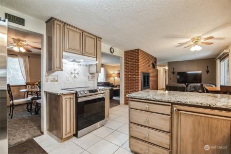 2515 176th Street E Tacoma WA 98445