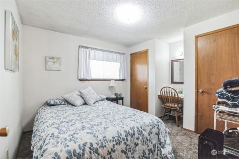 2515 176th Street E Tacoma WA 98445