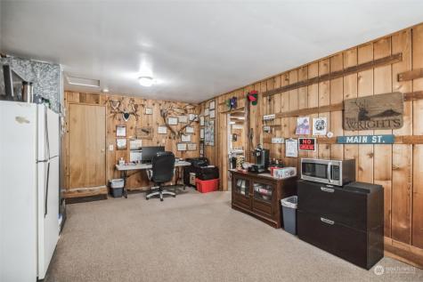 2515 176th Street E Tacoma WA 98445
