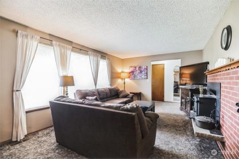 2515 176th Street E Tacoma WA 98445