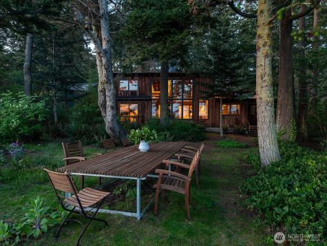 702 Cathedral Drive Coupeville WA 98239