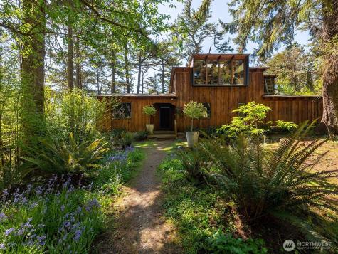 702 Cathedral Drive Coupeville WA 98239