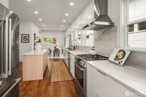 5023 SW Prince Street Seattle WA 98116