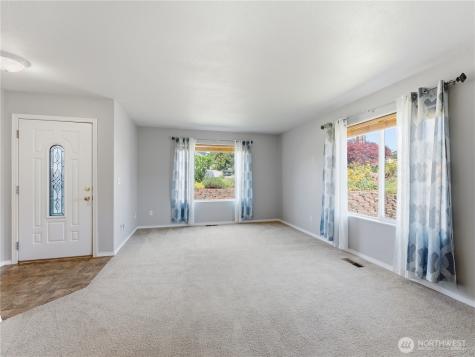 573 S James Avenue East Wenatchee WA 98802