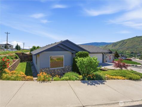573 S James Avenue East Wenatchee WA 98802
