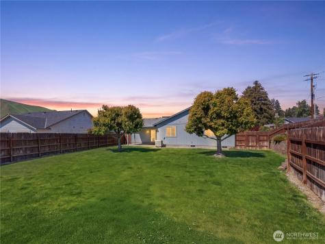 573 S James Avenue East Wenatchee WA 98802
