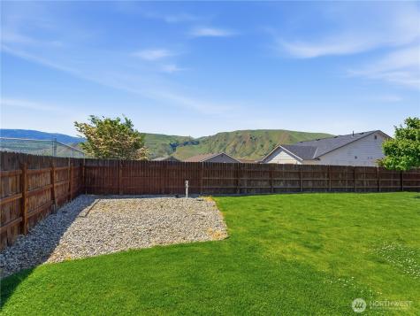 573 S James Avenue East Wenatchee WA 98802