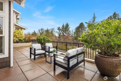 4020 Lake Washington Boulevard SE Bellevue WA 98006