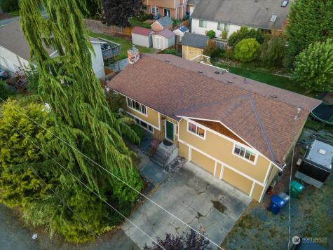 10811 38th Everett WA 98208