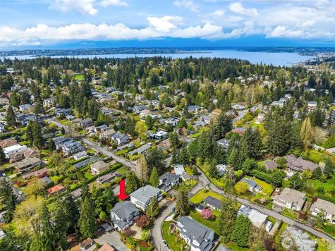 2005 105th Avenue NE Bellevue WA 98004