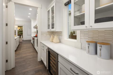 2005 105th Avenue NE Bellevue WA 98004