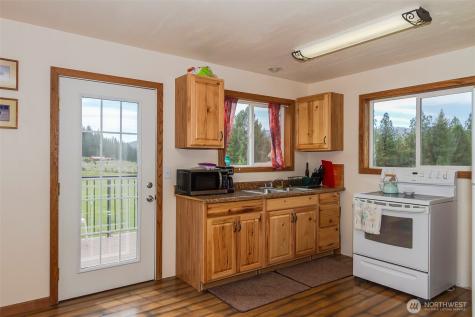 6731 River Way Fruitland WA 99129