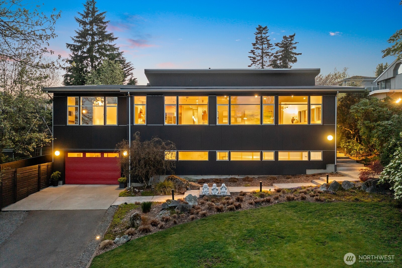1549 Magnolia Way W Seattle WA 98199