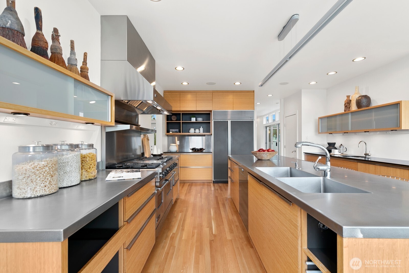 1549 Magnolia Way W Seattle WA 98199