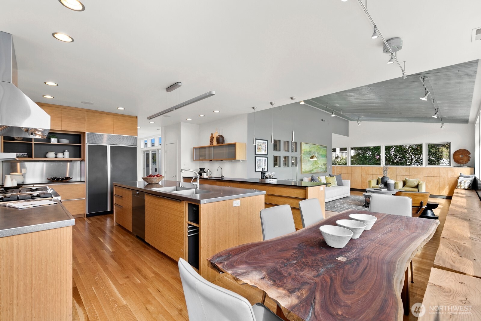 1549 Magnolia Way W Seattle WA 98199