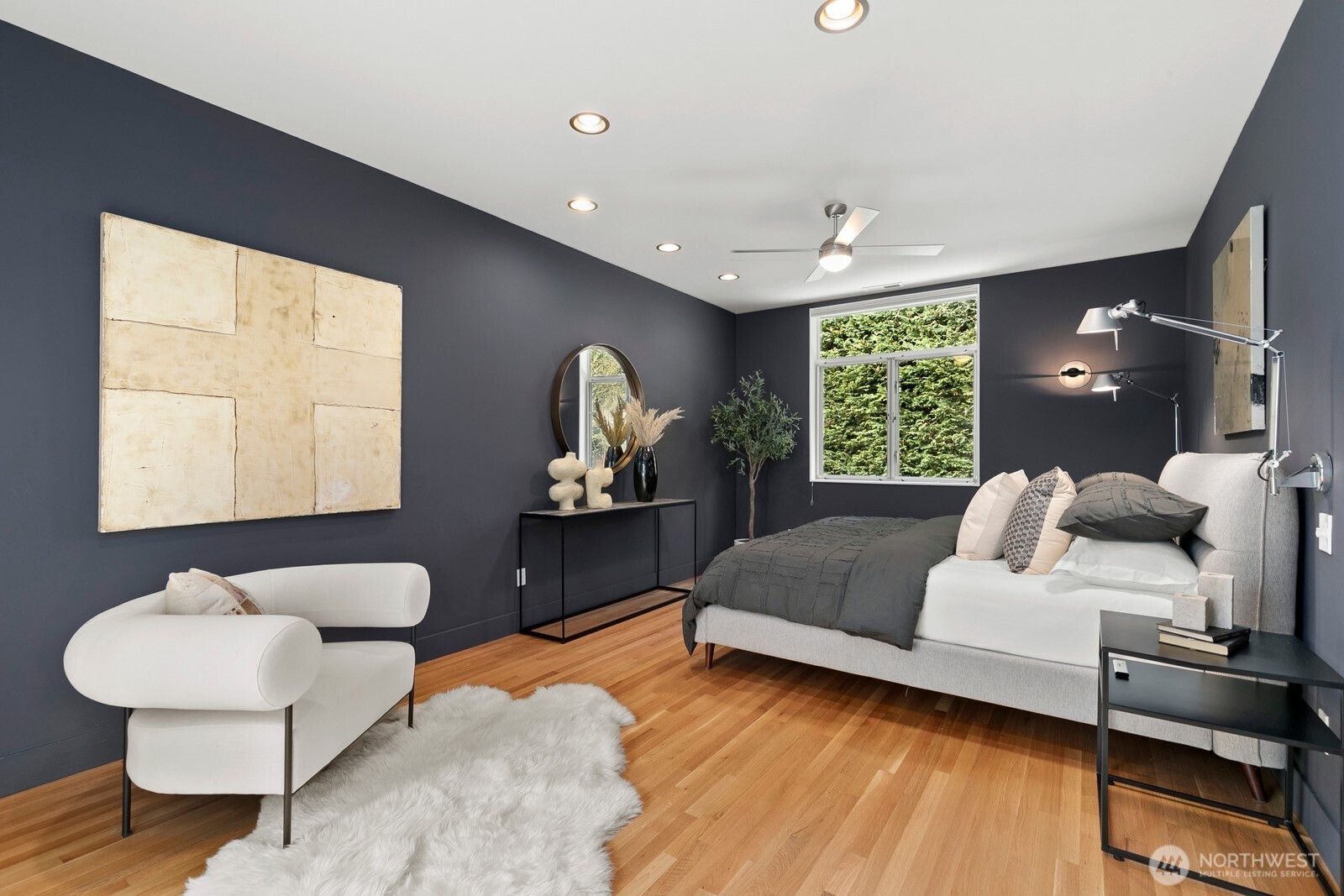 1549 Magnolia Way W Seattle WA 98199