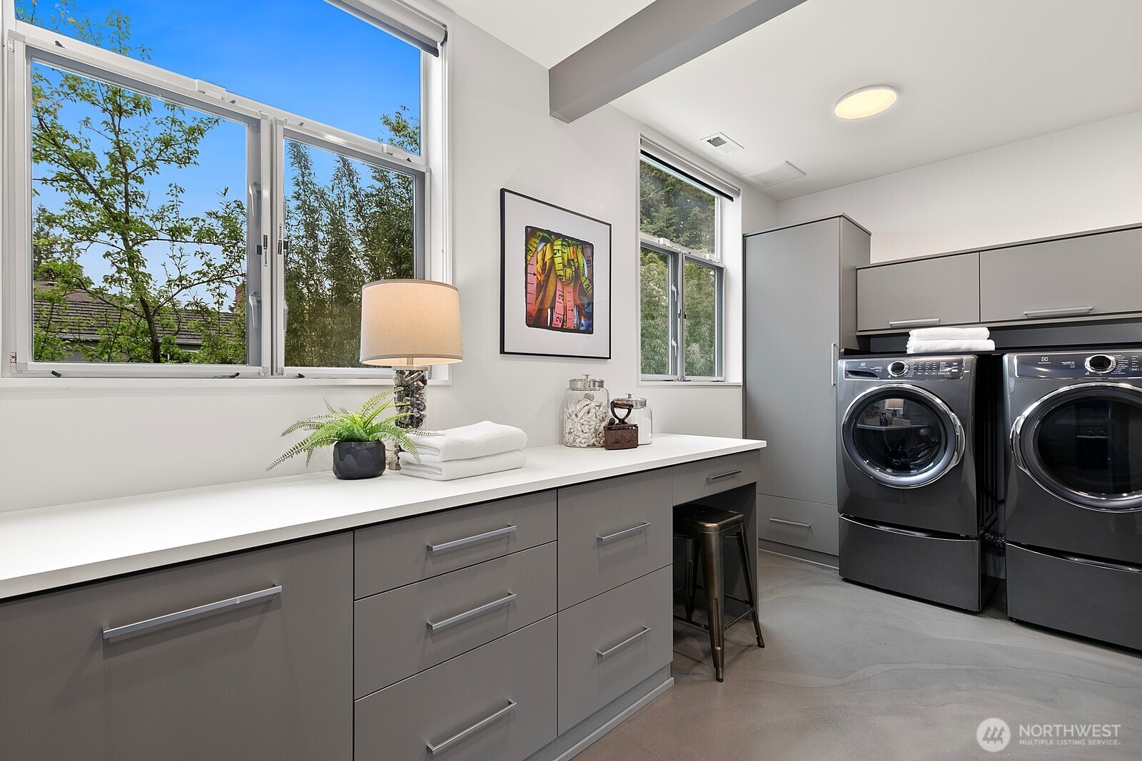 1549 Magnolia Way W Seattle WA 98199