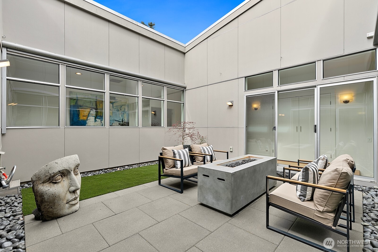 1549 Magnolia Way W Seattle WA 98199