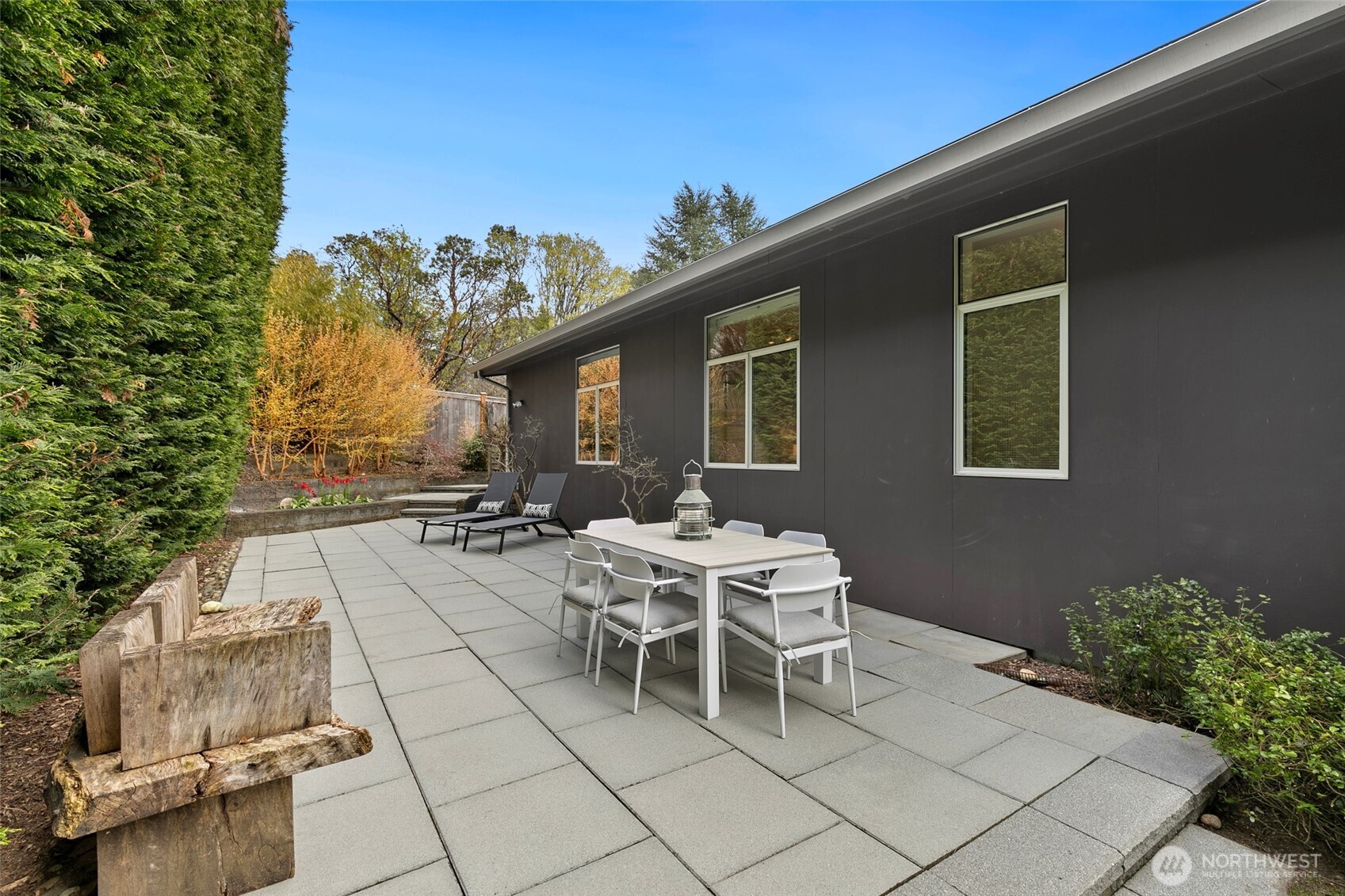 1549 Magnolia Way W Seattle WA 98199