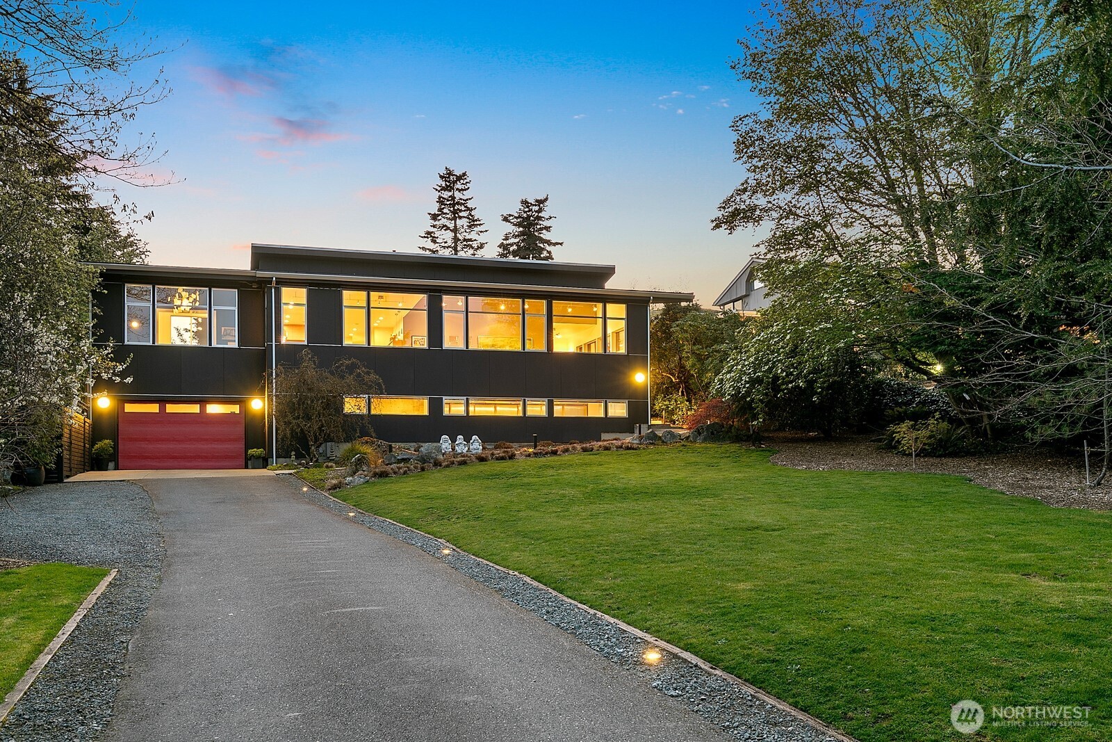 1549 Magnolia Way W Seattle WA 98199
