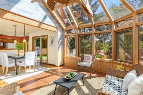 932 NW Nakata Avenue Bainbridge Island WA 98110
