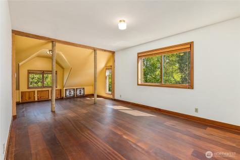 932 NW Nakata Avenue Bainbridge Island WA 98110