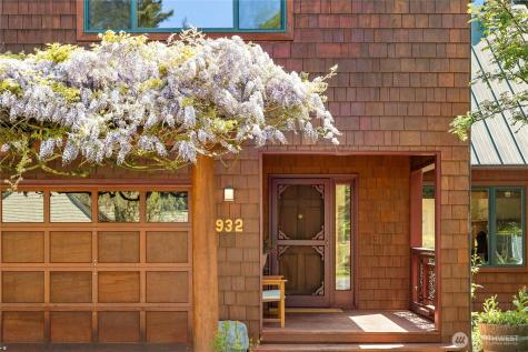 932 NW Nakata Avenue Bainbridge Island WA 98110