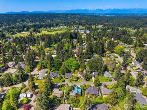 932 NW Nakata Avenue Bainbridge Island WA 98110