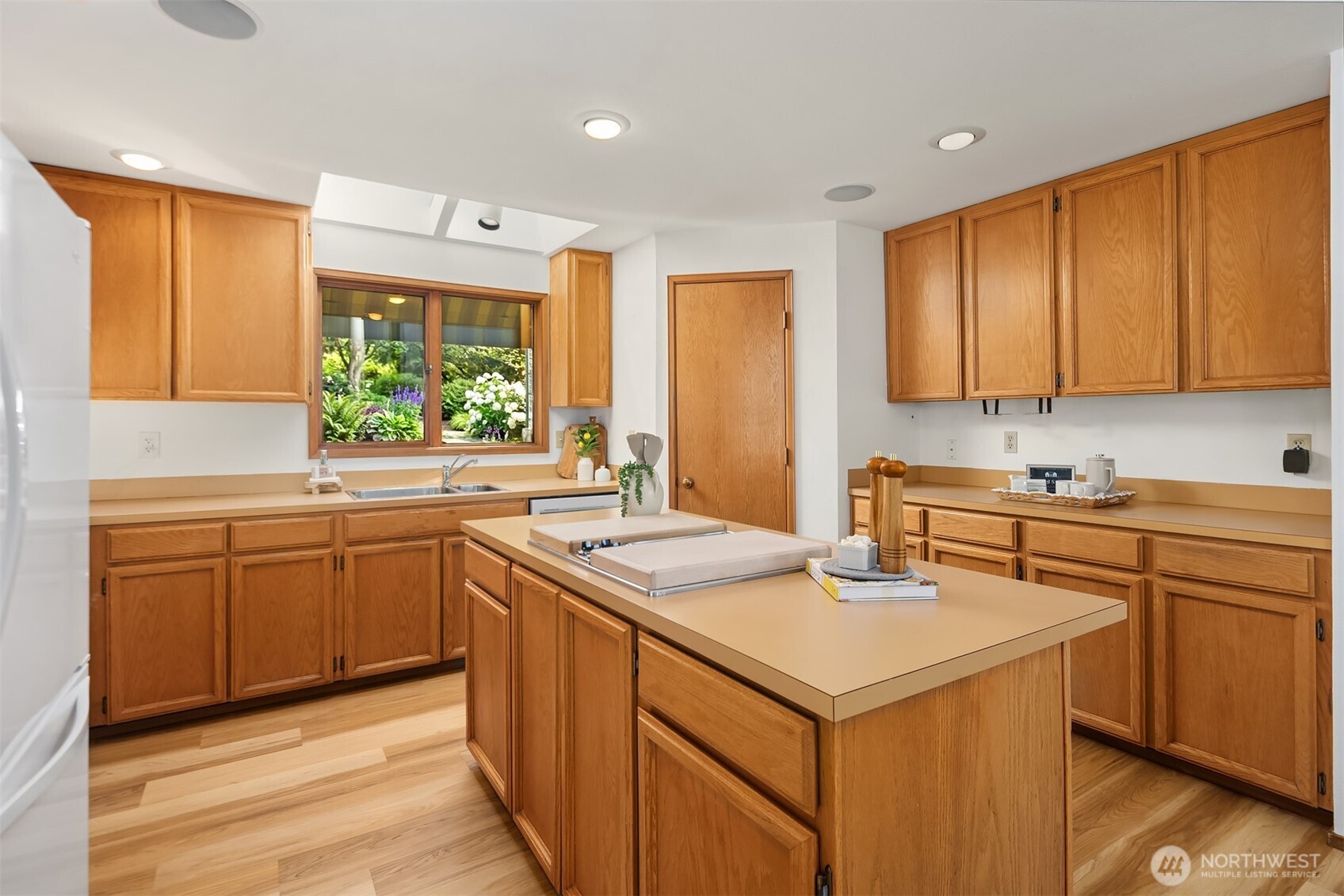 8438 N Mercer Way Mercer Island WA 98040