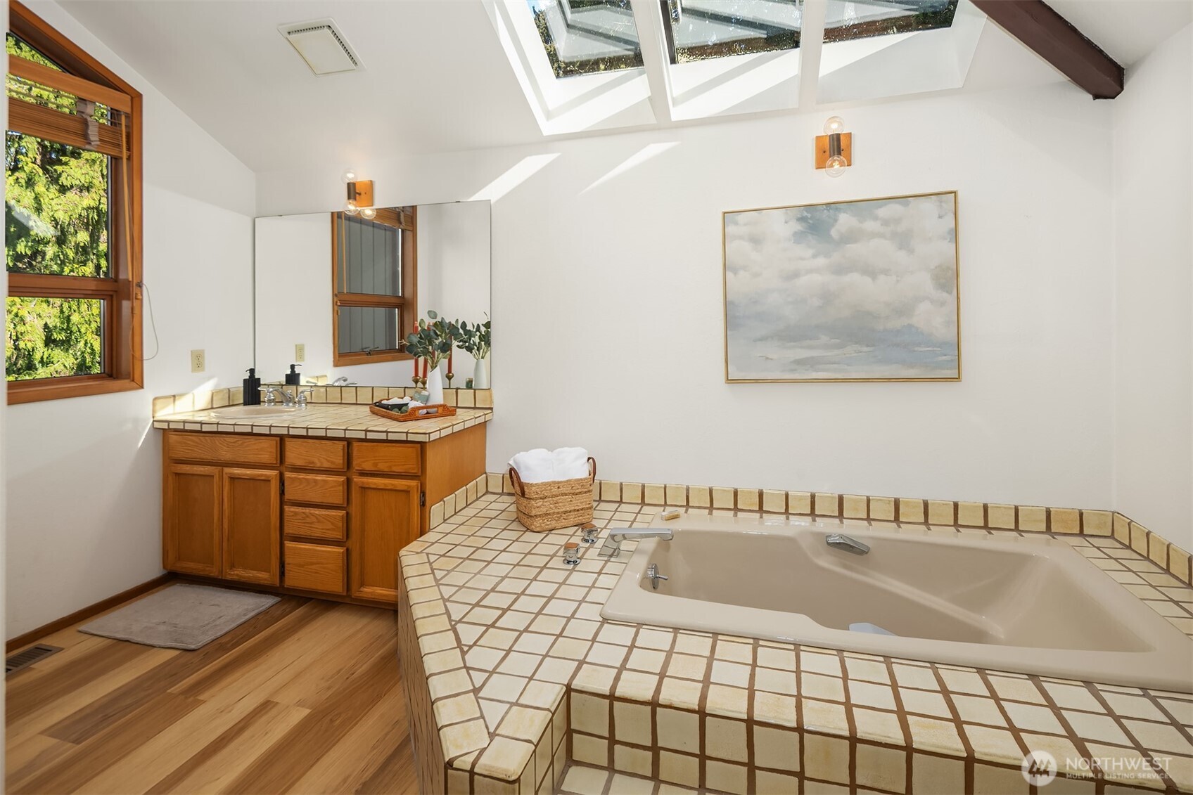 8438 N Mercer Way Mercer Island WA 98040