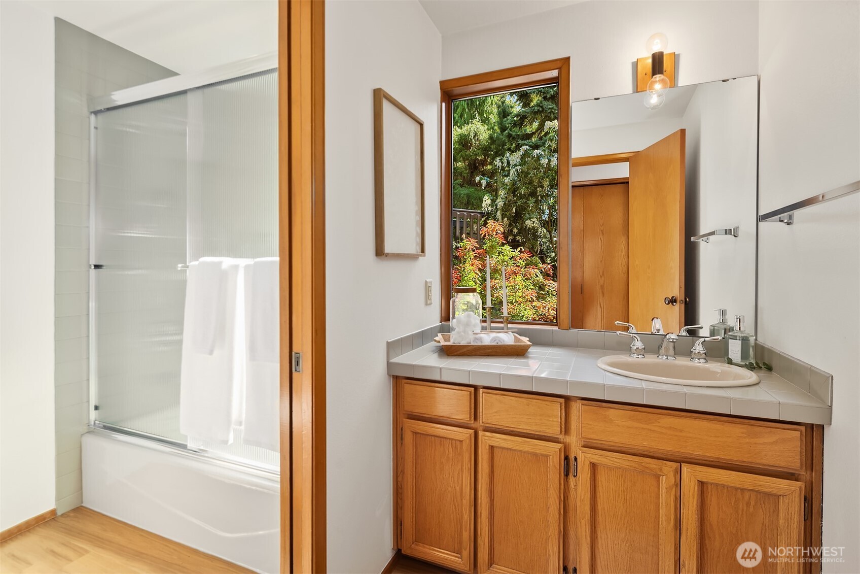 8438 N Mercer Way Mercer Island WA 98040