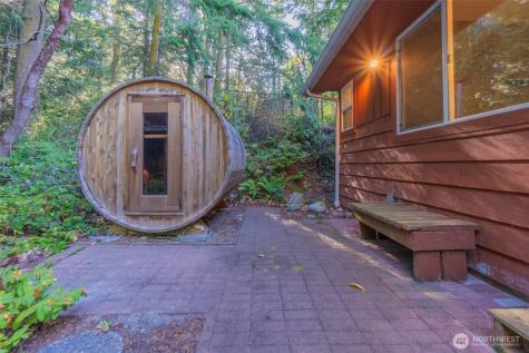 71 Quinault Lp Port Townsend WA 98368