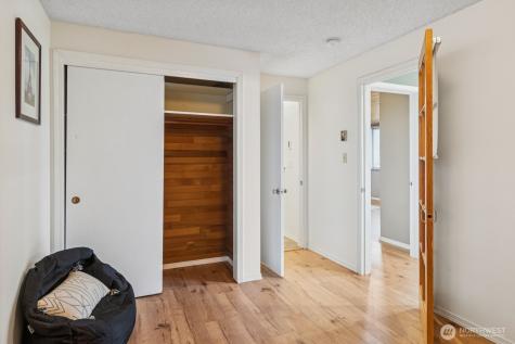 71 Quinault Lp Port Townsend WA 98368