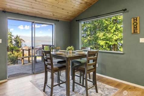 71 Quinault Lp Port Townsend WA 98368