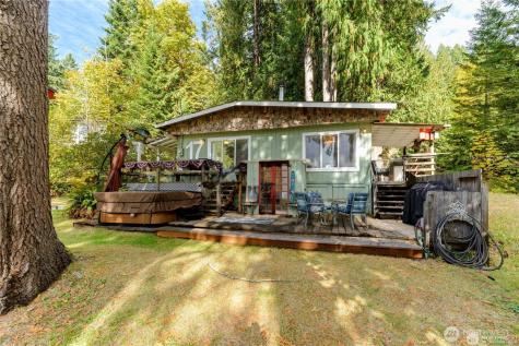 17 Thompson Point Road Port Angeles WA 98363