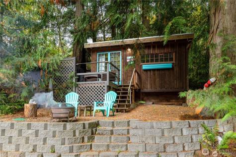17 Thompson Point Road Port Angeles WA 98363