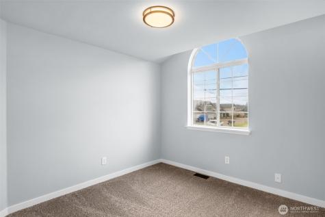 2205 65th Avenue NE Tacoma WA 98422