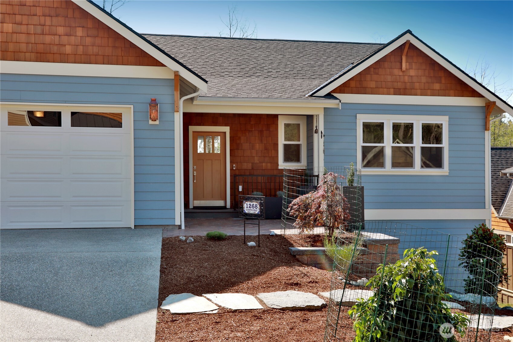 1806 Twin Oaks Lane Freeland WA 98249