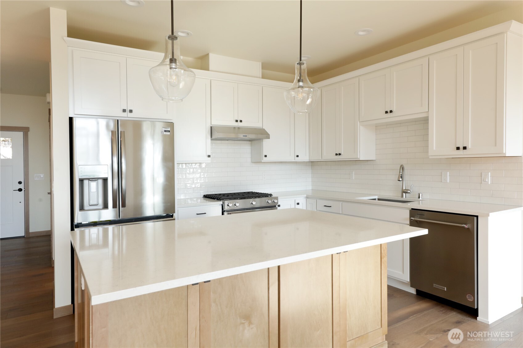 1806 Twin Oaks Lane Freeland WA 98249
