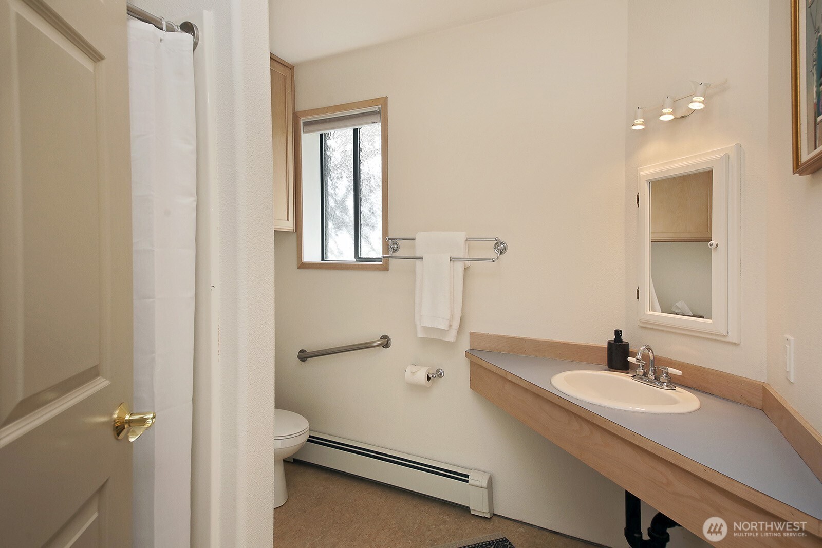 1093 Village Loop Langley WA 98260