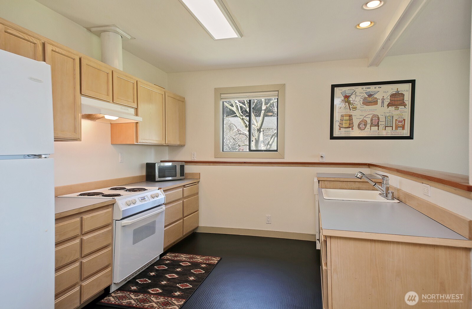 1093 Village Loop Langley WA 98260