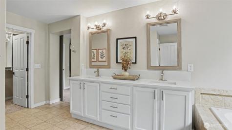 25500 SE 274th Place Maple Valley WA 98032