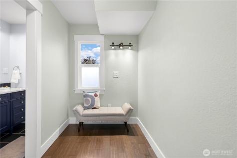 2208 Smithers Avenue S Renton WA 98055