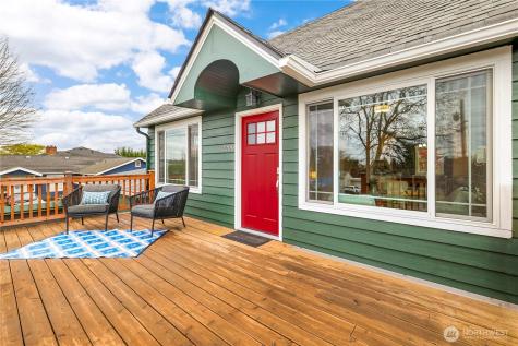 2208 Smithers Avenue S Renton WA 98055