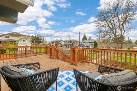 2208 Smithers Avenue S Renton WA 98055