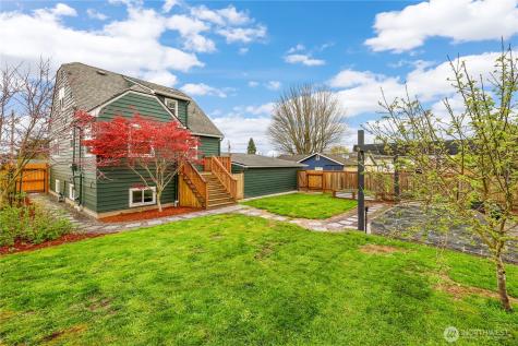 2208 Smithers Avenue S Renton WA 98055