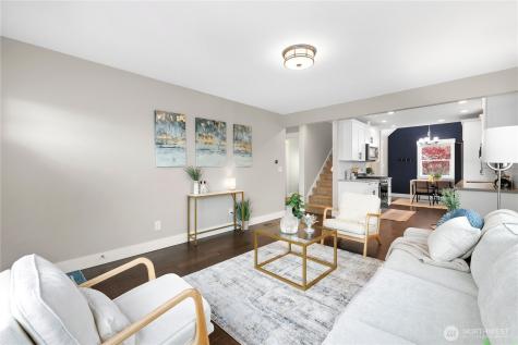 2208 Smithers Avenue S Renton WA 98055