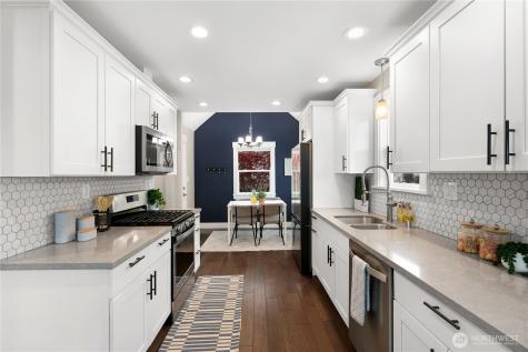2208 Smithers Avenue S Renton WA 98055