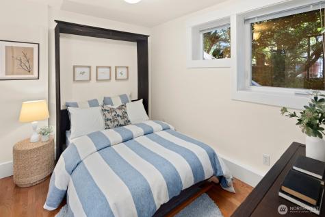 2580 5th Avenue W Seattle WA 98119